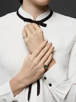 Aebi Enchantress Signet Ring