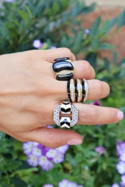 Fluid Diamonds and Onyx Chain Ring