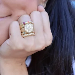 Hollywood Ring