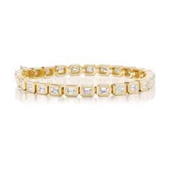 18KY Bezel Emerald Cut Diamond Tennis Bracelet