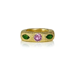 Queenie VI Ring