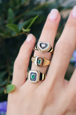 Spade Warisan Minor Emerald Signet Ring