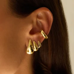 Yellow Gold Small Claw Earrings